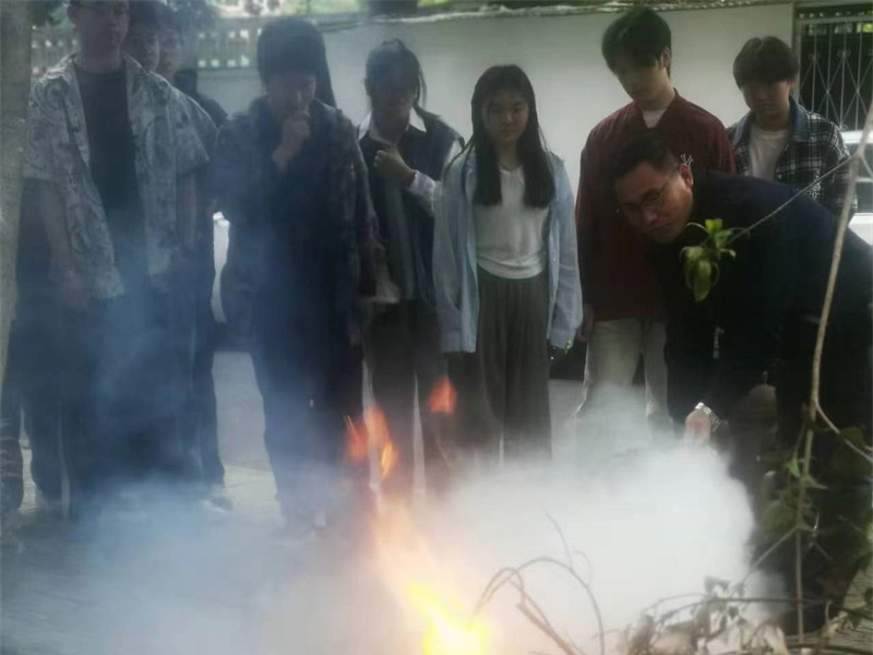 学生日常